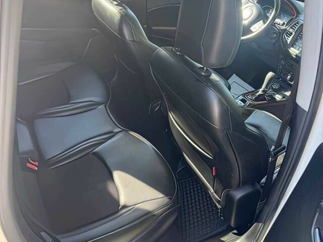 Білий Джип Compass, об'ємом двигуна 2.4 л та пробігом 31 тис. км за 9100 $, фото 10 на Automoto.ua