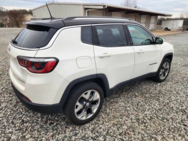 Белый Джип Компас, объемом двигателя 2.4 л и пробегом 37 тыс. км за 3400 $, фото 4 на Automoto.ua