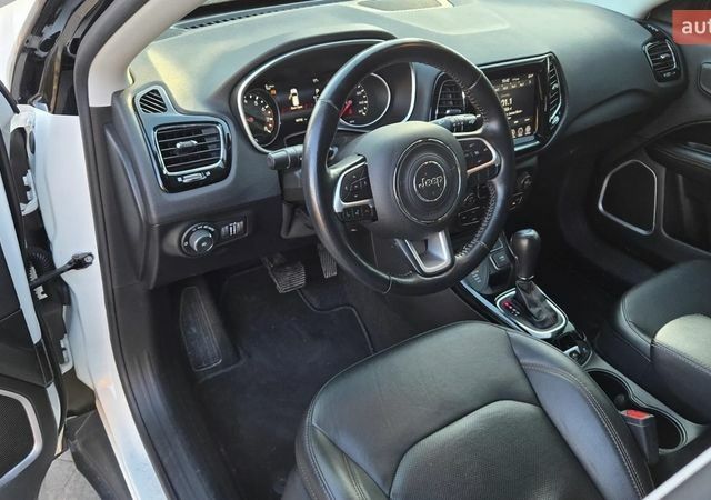 Белый Джип Компас, объемом двигателя 2.36 л и пробегом 66 тыс. км за 18500 $, фото 4 на Automoto.ua