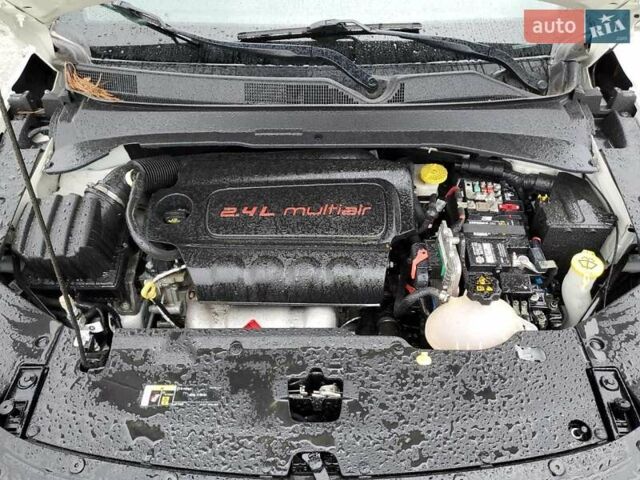 Белый Джип Компас, объемом двигателя 2.36 л и пробегом 80 тыс. км за 3000 $, фото 10 на Automoto.ua