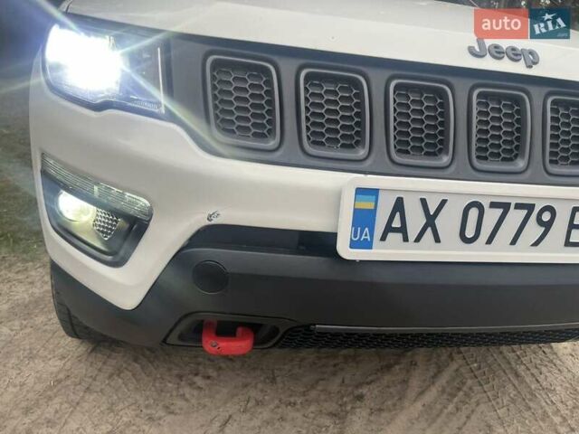 Білий Джип Compass, об'ємом двигуна 2.36 л та пробігом 93 тис. км за 17000 $, фото 1 на Automoto.ua