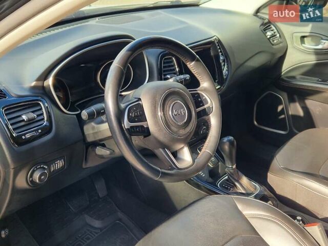 Джип Компас 2020 в Сумах на Automoto.ua Белый Джип Компас, объемом двигателя 2.36 л и пробегом 71 тыс. км за 15500 $, фото 15 на Automoto.ua