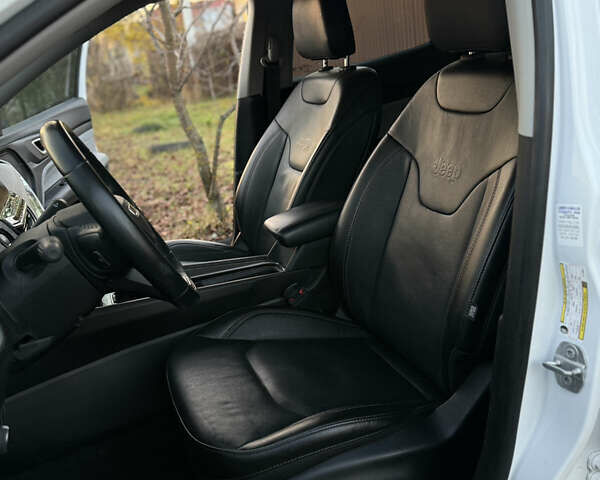 Белый Джип Компас, объемом двигателя 2.36 л и пробегом 98 тыс. км за 18900 $, фото 16 на Automoto.ua