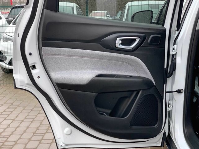 Белый Джип Компас, объемом двигателя 2.4 л и пробегом 63 тыс. км за 18555 $, фото 14 на Automoto.ua