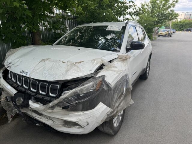 Белый Джип Компас, объемом двигателя 2.4 л и пробегом 95 тыс. км за 12000 $, фото 5 на Automoto.ua