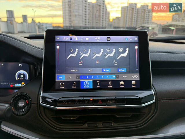 Белый Джип Компас, объемом двигателя 2.36 л и пробегом 45 тыс. км за 21900 $, фото 64 на Automoto.ua