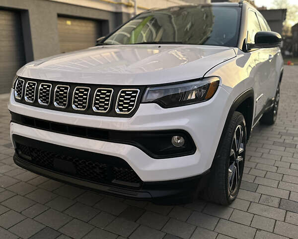 Белый Джип Компас, объемом двигателя 2.36 л и пробегом 31 тыс. км за 19500 $, фото 6 на Automoto.ua