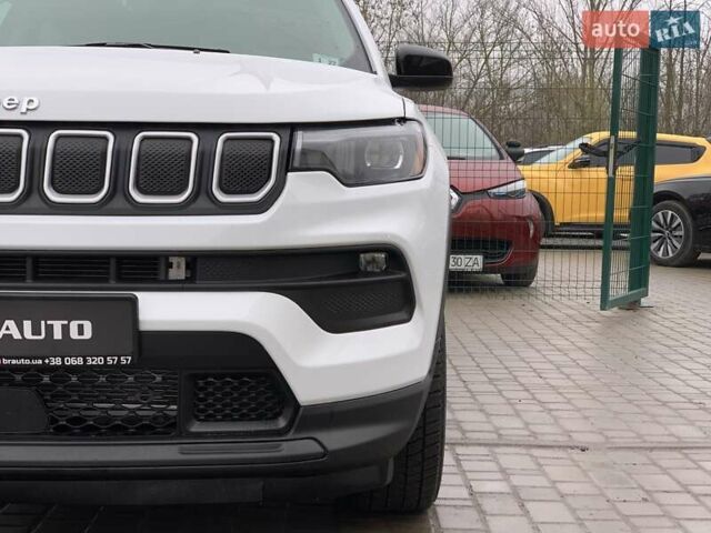 Білий Джип Compass, об'ємом двигуна 2.4 л та пробігом 63 тис. км за 18555 $, фото 9 на Automoto.ua