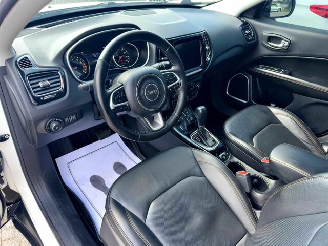 Білий Джип Compass, об'ємом двигуна 2.4 л та пробігом 21 тис. км за 9700 $, фото 7 на Automoto.ua