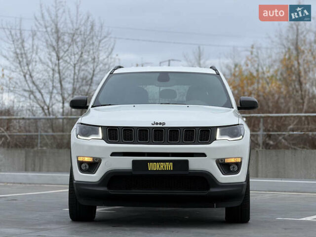 Белый Джип Компас, объемом двигателя 2.36 л и пробегом 126 тыс. км за 16950 $, фото 4 на Automoto.ua