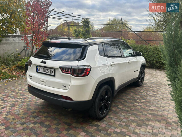 Джип Компас 2021 в Ивано-Франковске на Automoto.ua Белый Джип Компас, объемом двигателя 2.36 л и пробегом 85 тыс. км за 17800 $, фото 45 на Automoto.ua