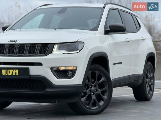 Белый Джип Компас, объемом двигателя 2.36 л и пробегом 126 тыс. км за 17450 $, фото 2 на Automoto.ua