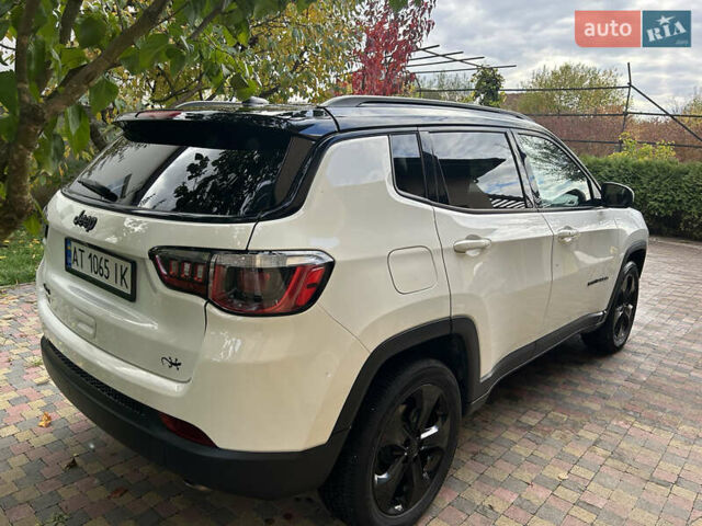 Джип Компас 2021 в Ивано-Франковске на Automoto.ua Белый Джип Компас, объемом двигателя 2.36 л и пробегом 85 тыс. км за 17800 $, фото 24 на Automoto.ua