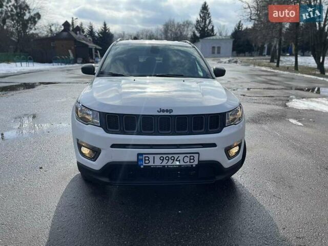 Белый Джип Компас, объемом двигателя 2.4 л и пробегом 4 тыс. км за 21400 $, фото 2 на Automoto.ua