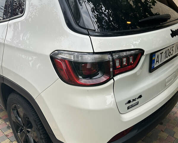 Джип Компас 2021 в Ивано-Франковске на Automoto.ua Белый Джип Компас, объемом двигателя 2.36 л и пробегом 85 тыс. км за 17800 $, фото 12 на Automoto.ua
