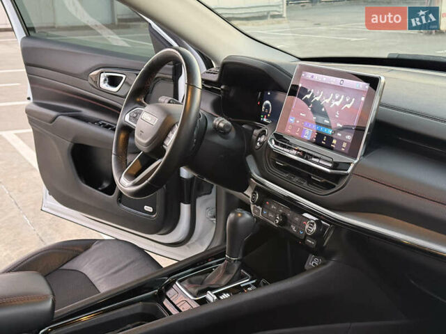 Белый Джип Компас, объемом двигателя 2.36 л и пробегом 45 тыс. км за 21900 $, фото 49 на Automoto.ua