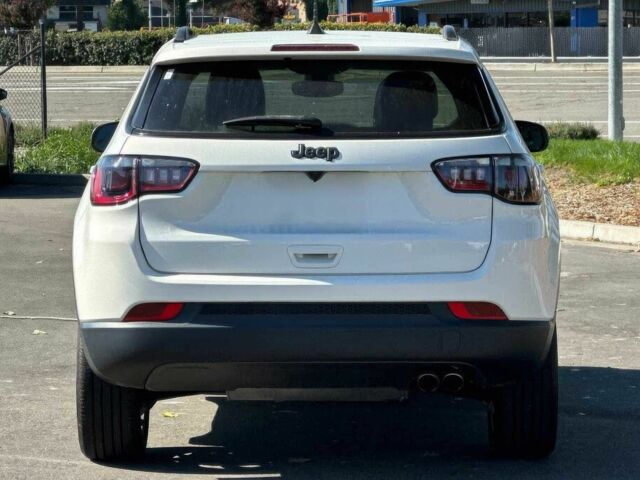 Белый Джип Компас, объемом двигателя 2.4 л и пробегом 20 тыс. км за 6300 $, фото 4 на Automoto.ua