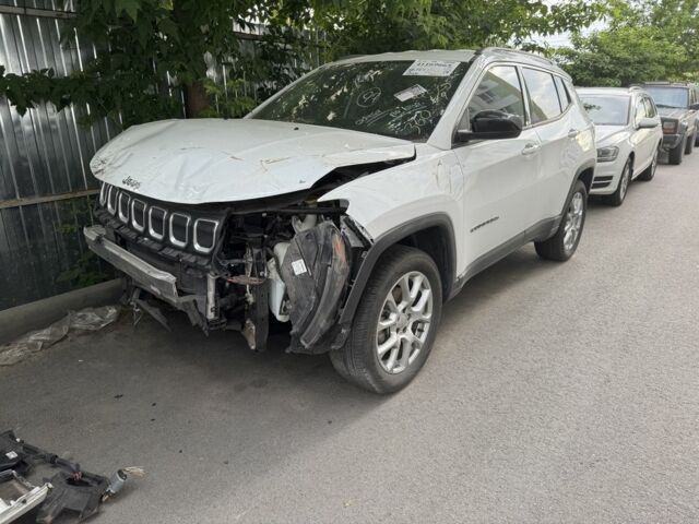 Белый Джип Компас, объемом двигателя 2.4 л и пробегом 95 тыс. км за 12000 $, фото 2 на Automoto.ua