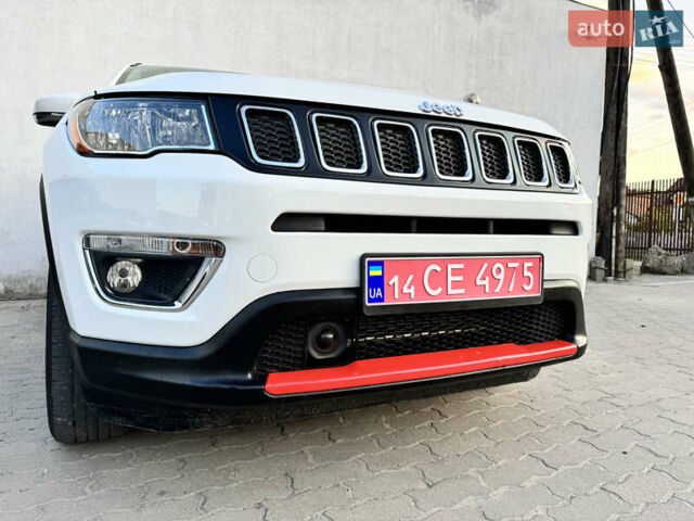 Белый Джип Компас, объемом двигателя 2.4 л и пробегом 118 тыс. км за 16999 $, фото 6 на Automoto.ua