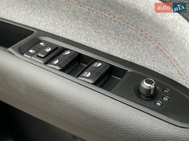 Білий Джип Compass, об'ємом двигуна 2.4 л та пробігом 63 тис. км за 18555 $, фото 42 на Automoto.ua