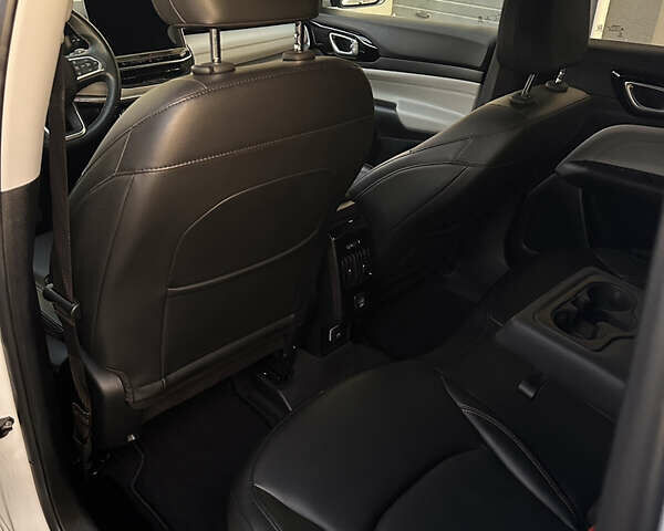 Белый Джип Компас, объемом двигателя 2.36 л и пробегом 31 тыс. км за 19500 $, фото 9 на Automoto.ua