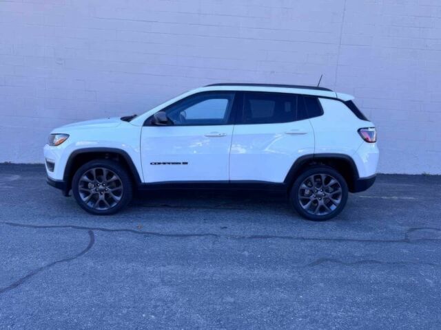 Белый Джип Компас, объемом двигателя 2.4 л и пробегом 17 тыс. км за 8900 $, фото 3 на Automoto.ua