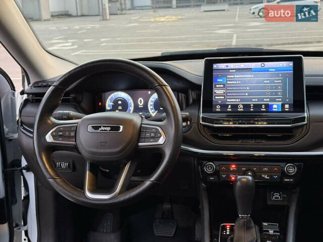 Белый Джип Компас, объемом двигателя 2.36 л и пробегом 45 тыс. км за 21900 $, фото 74 на Automoto.ua