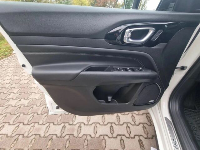 Білий Джип Compass, об'ємом двигуна 1.3 л та пробігом 65 тис. км за 9300 $, фото 6 на Automoto.ua