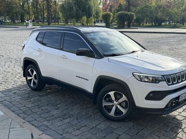 Белый Джип Компас, объемом двигателя 2.4 л и пробегом 34 тыс. км за 19500 $, фото 4 на Automoto.ua