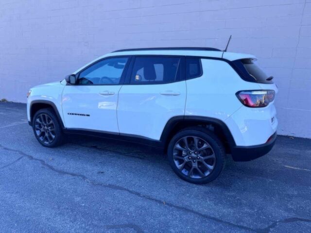 Белый Джип Компас, объемом двигателя 2.4 л и пробегом 17 тыс. км за 8900 $, фото 4 на Automoto.ua