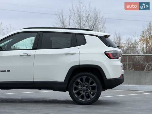 Белый Джип Компас, объемом двигателя 2.36 л и пробегом 126 тыс. км за 17450 $, фото 14 на Automoto.ua
