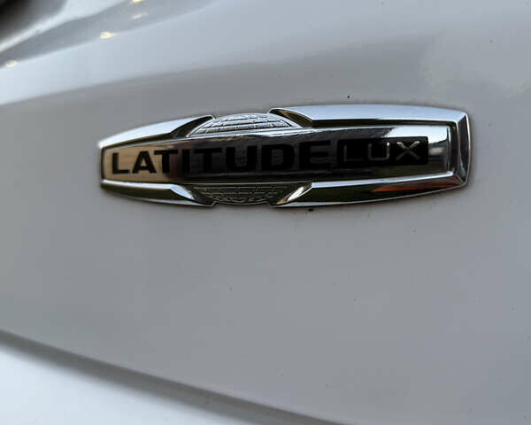 Белый Джип Компас, объемом двигателя 2.36 л и пробегом 98 тыс. км за 18900 $, фото 27 на Automoto.ua