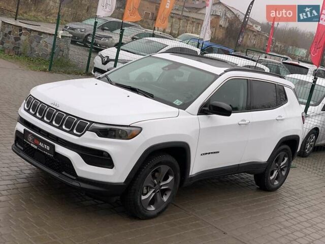 Білий Джип Compass, об'ємом двигуна 2.4 л та пробігом 63 тис. км за 18555 $, фото 2 на Automoto.ua