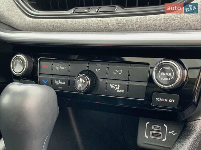 Білий Джип Compass, об'ємом двигуна 2.4 л та пробігом 63 тис. км за 18555 $, фото 41 на Automoto.ua