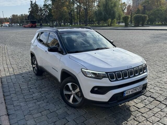 Белый Джип Компас, объемом двигателя 2.4 л и пробегом 34 тыс. км за 19500 $, фото 5 на Automoto.ua