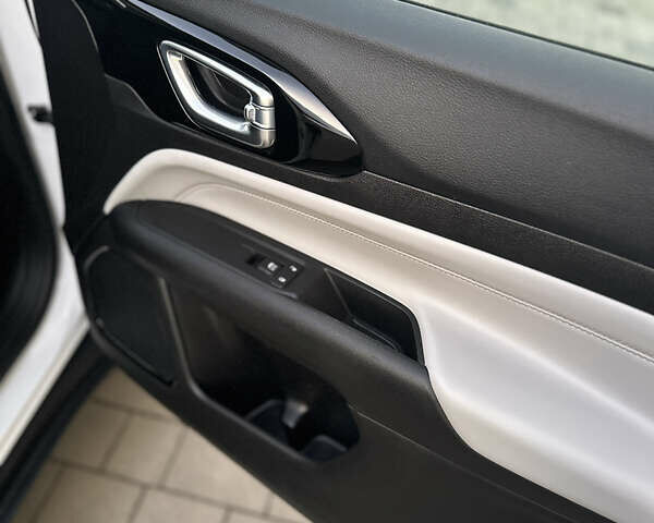 Белый Джип Компас, объемом двигателя 2.36 л и пробегом 31 тыс. км за 19500 $, фото 13 на Automoto.ua