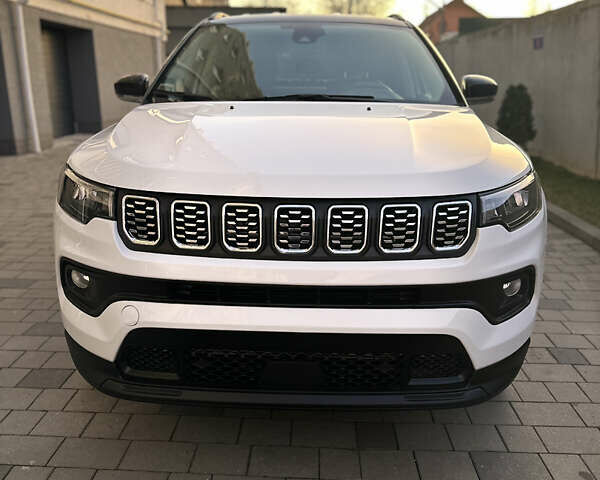 Белый Джип Компас, объемом двигателя 2.36 л и пробегом 31 тыс. км за 19500 $, фото 3 на Automoto.ua