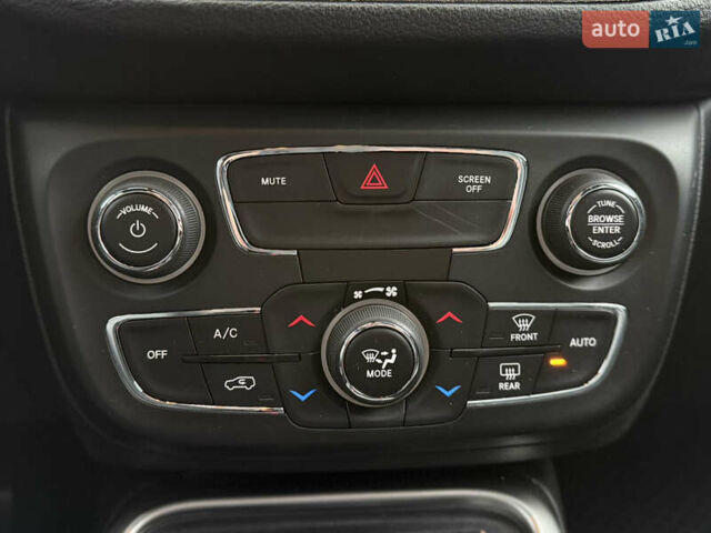 Белый Джип Компас, объемом двигателя 2.36 л и пробегом 126 тыс. км за 16950 $, фото 26 на Automoto.ua