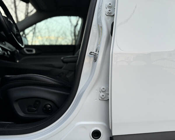 Белый Джип Компас, объемом двигателя 2.36 л и пробегом 98 тыс. км за 18900 $, фото 35 на Automoto.ua