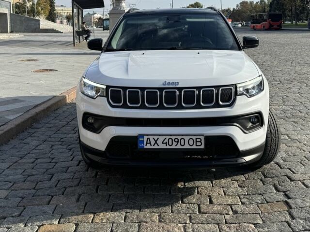 Белый Джип Компас, объемом двигателя 2.4 л и пробегом 34 тыс. км за 19500 $, фото 1 на Automoto.ua