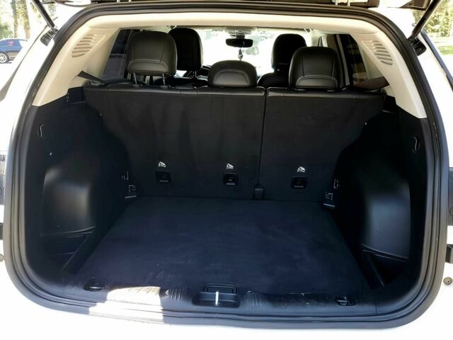 Білий Джип Compass, об'ємом двигуна 2.4 л та пробігом 17 тис. км за 10000 $, фото 9 на Automoto.ua