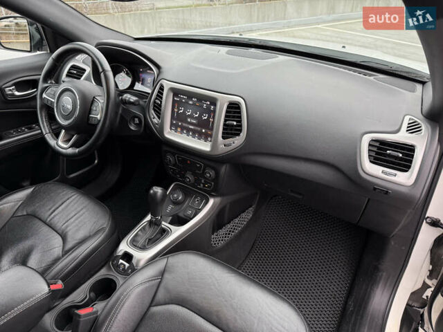 Белый Джип Компас, объемом двигателя 2.36 л и пробегом 126 тыс. км за 17450 $, фото 39 на Automoto.ua