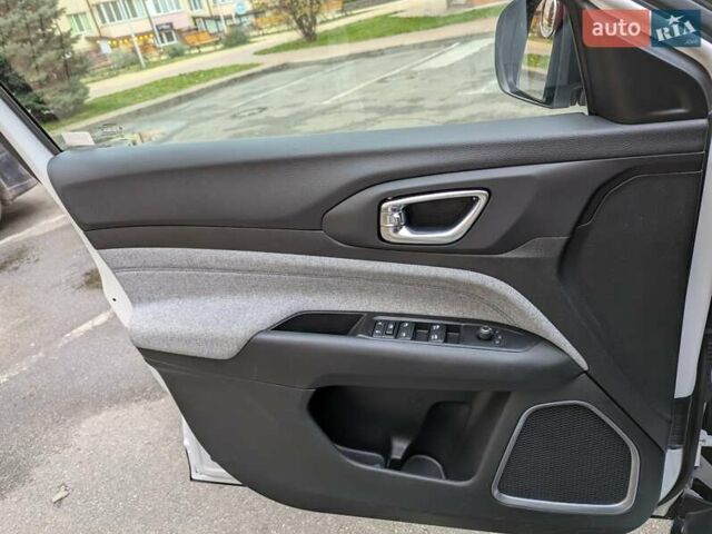 Белый Джип Компас, объемом двигателя 2.36 л и пробегом 41 тыс. км за 22500 $, фото 7 на Automoto.ua