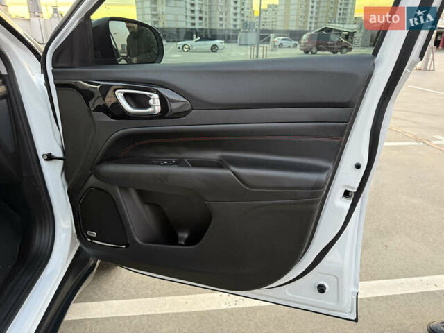 Белый Джип Компас, объемом двигателя 2.36 л и пробегом 45 тыс. км за 21900 $, фото 46 на Automoto.ua