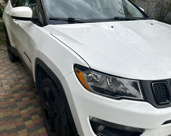 Джип Компас 2021 в Ивано-Франковске на Automoto.ua Белый Джип Компас, объемом двигателя 2.36 л и пробегом 85 тыс. км за 17800 $, фото 23 на Automoto.ua