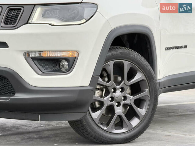Белый Джип Компас, объемом двигателя 2.36 л и пробегом 126 тыс. км за 16950 $, фото 3 на Automoto.ua