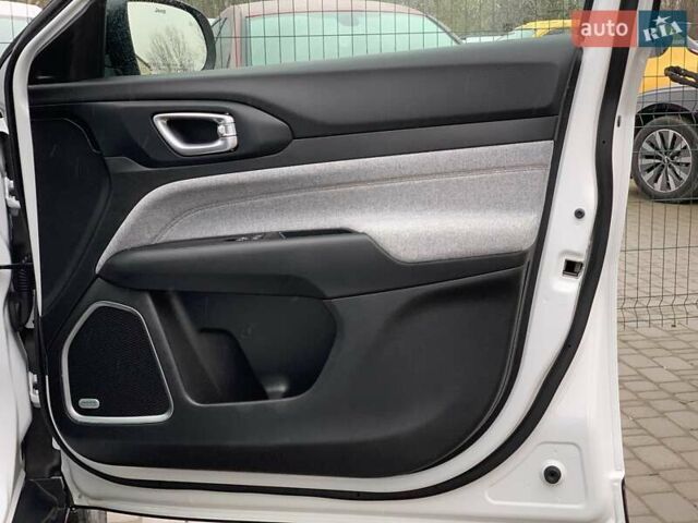 Білий Джип Compass, об'ємом двигуна 2.4 л та пробігом 63 тис. км за 18555 $, фото 35 на Automoto.ua