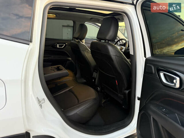 Белый Джип Компас, объемом двигателя 2.36 л и пробегом 45 тыс. км за 21900 $, фото 78 на Automoto.ua