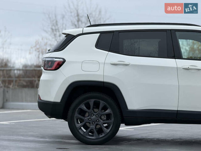 Белый Джип Компас, объемом двигателя 2.36 л и пробегом 126 тыс. км за 17450 $, фото 10 на Automoto.ua