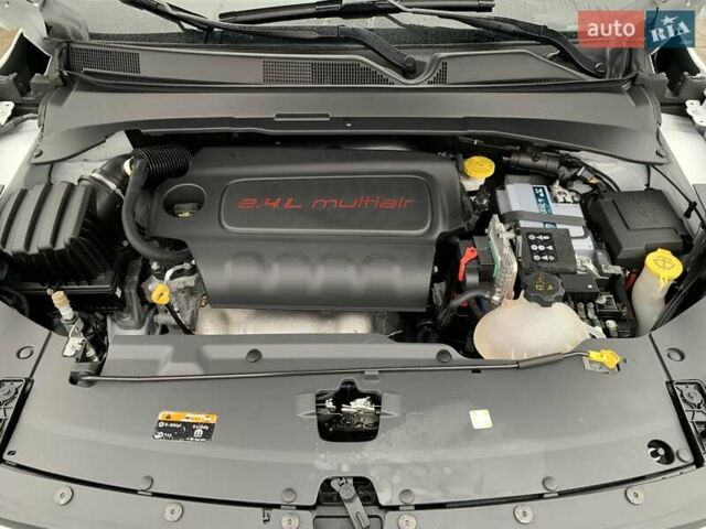 Білий Джип Compass, об'ємом двигуна 2.4 л та пробігом 63 тис. км за 18555 $, фото 59 на Automoto.ua